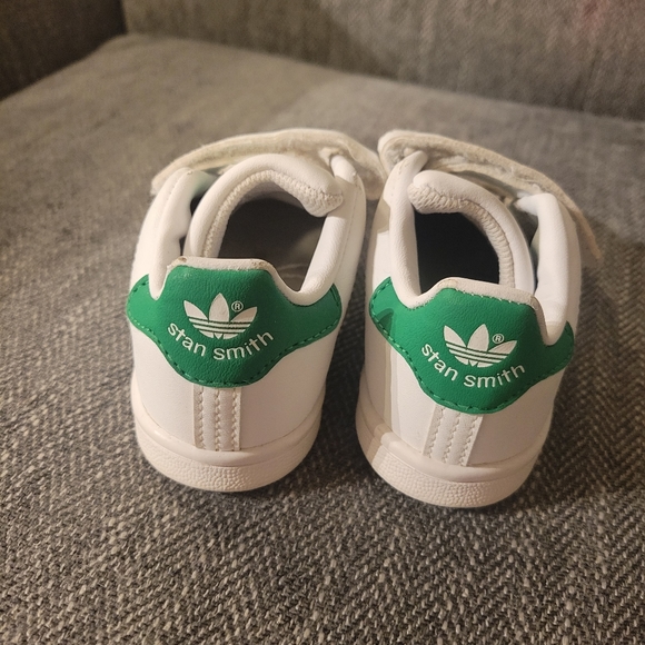 Toddler Adidas Stan Smiths - Picture 3 of 4